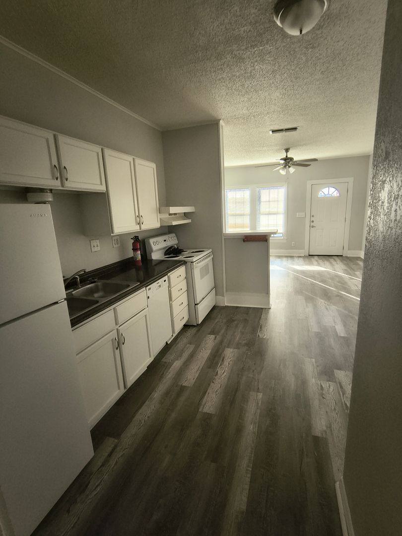 Apartment for rent at 401 Main, Brownwood, TX 76801
