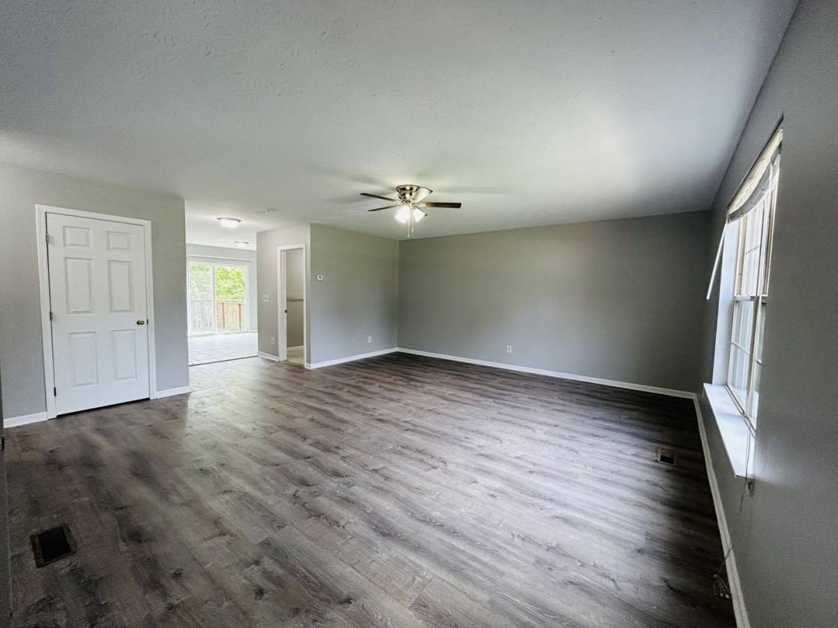 Apartment for rent at 13 -15 Shenandoah Dr, Florence, KY 41042