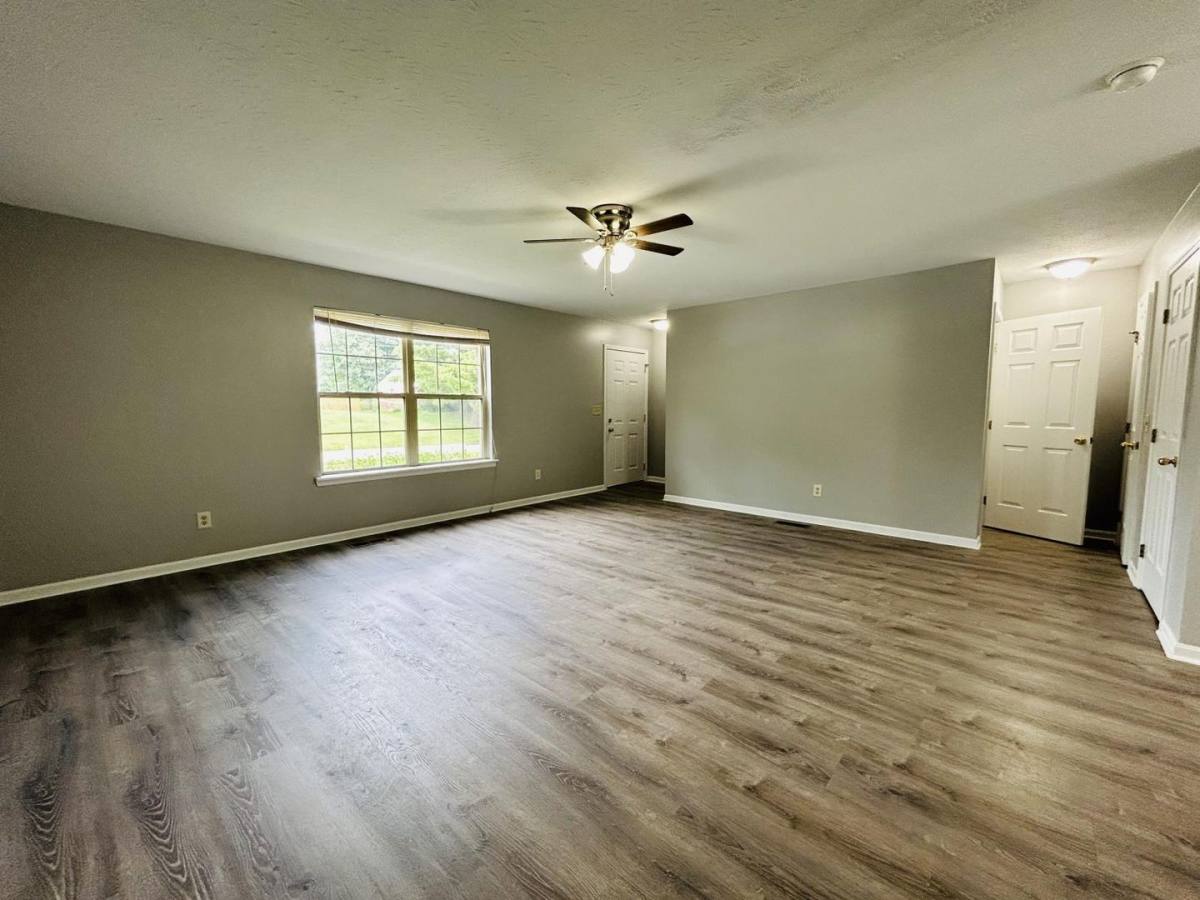 Apartment for rent at 13 -15 Shenandoah Dr, Florence, KY 41042