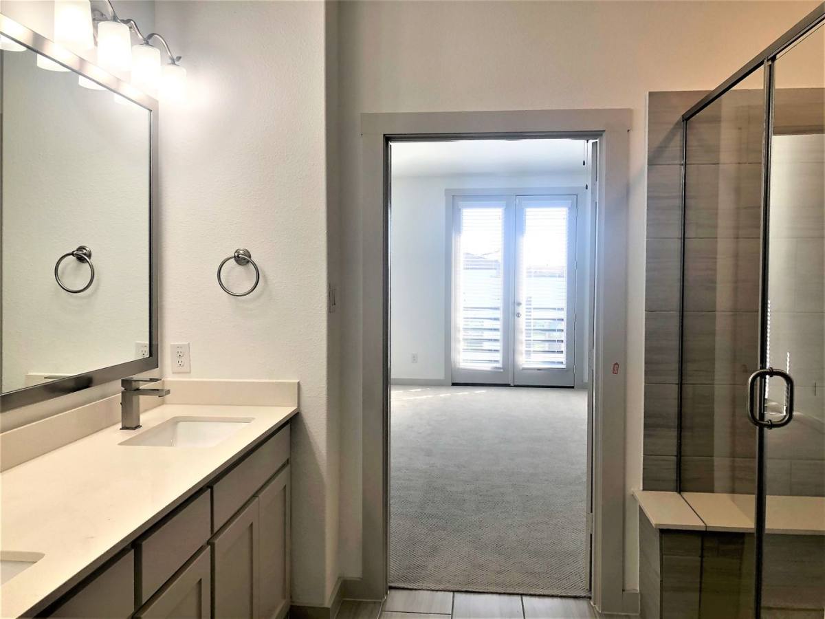 House for rent at 422 Bonfield Dr, Plano, TX 75075