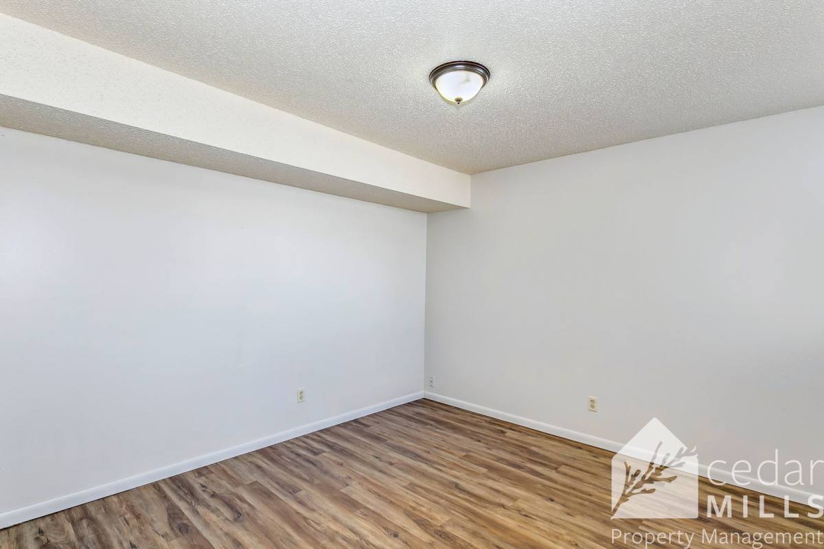 Apartment for rent at 420 S Meridian, Wichita, KS 67213