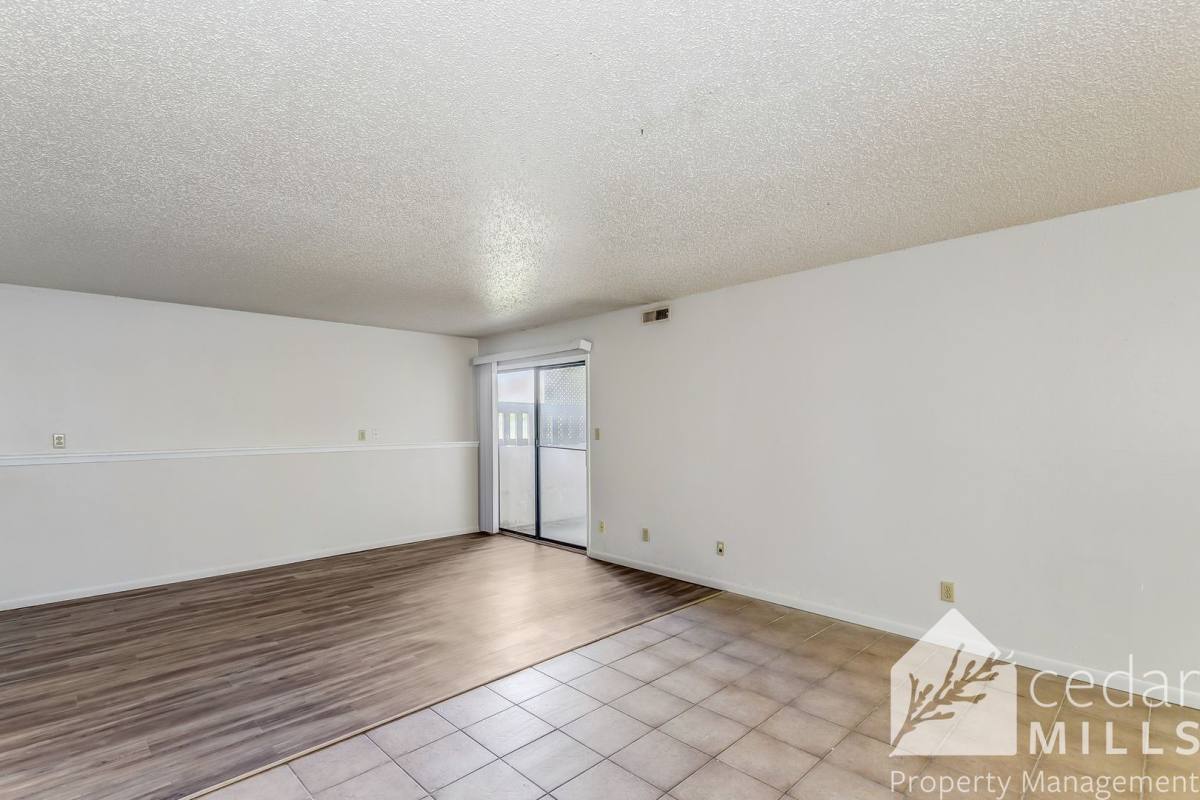 Apartment for rent at 420 S Meridian, Wichita, KS 67213