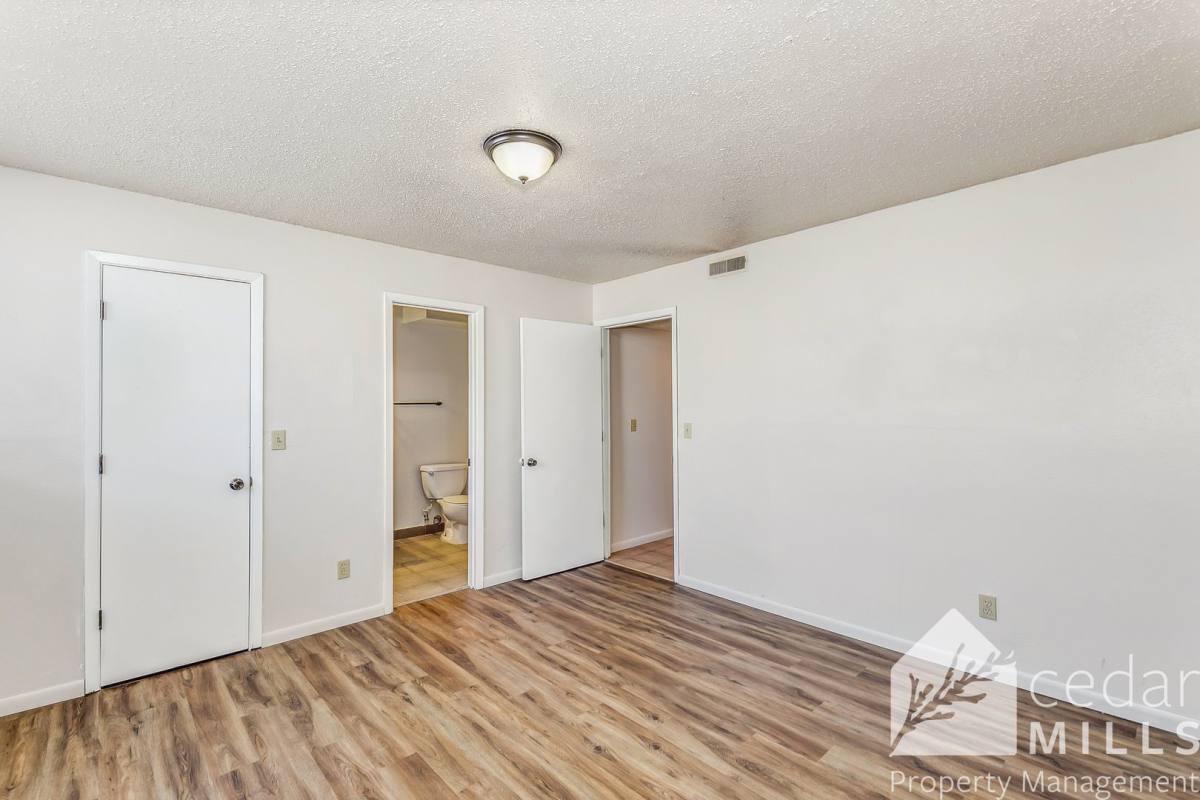 Apartment for rent at 420 S Meridian, Wichita, KS 67213