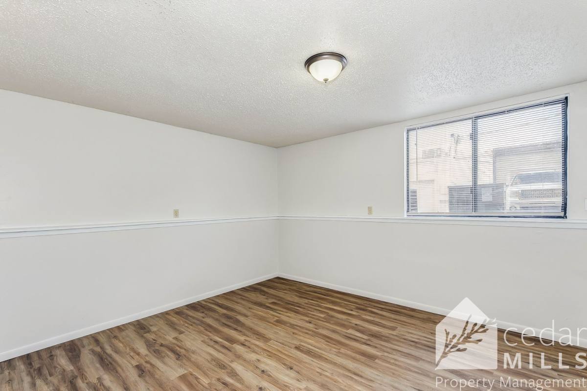 Apartment for rent at 420 S Meridian, Wichita, KS 67213