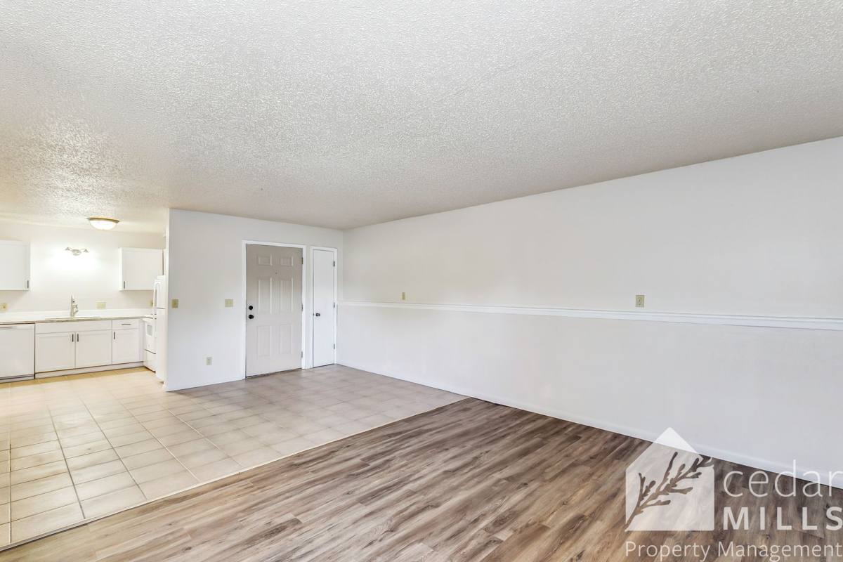 Apartment for rent at 420 S Meridian, Wichita, KS 67213