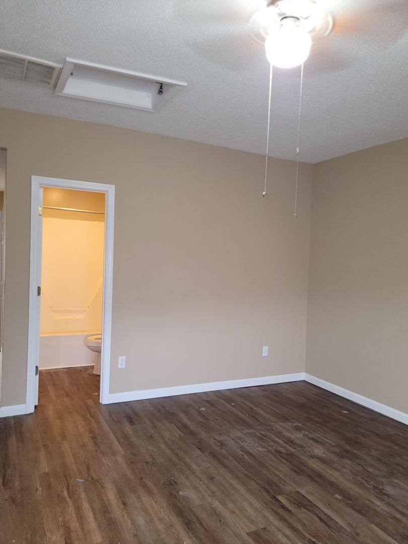 Apartment for rent at 70 Highway 98 E, Danielsville, GA 30633