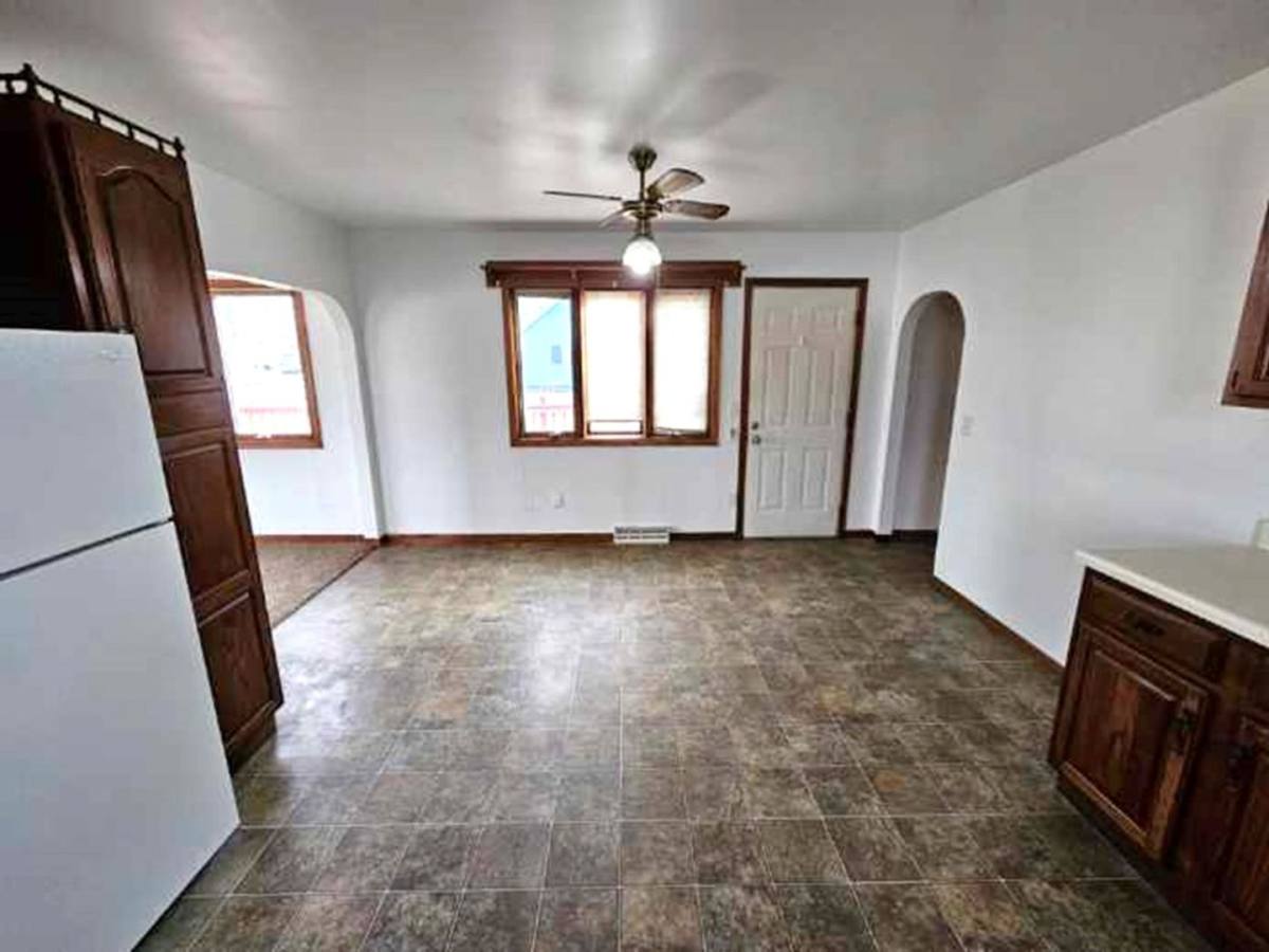Apartment for rent at 805 4th St, Garretson, SD 57030