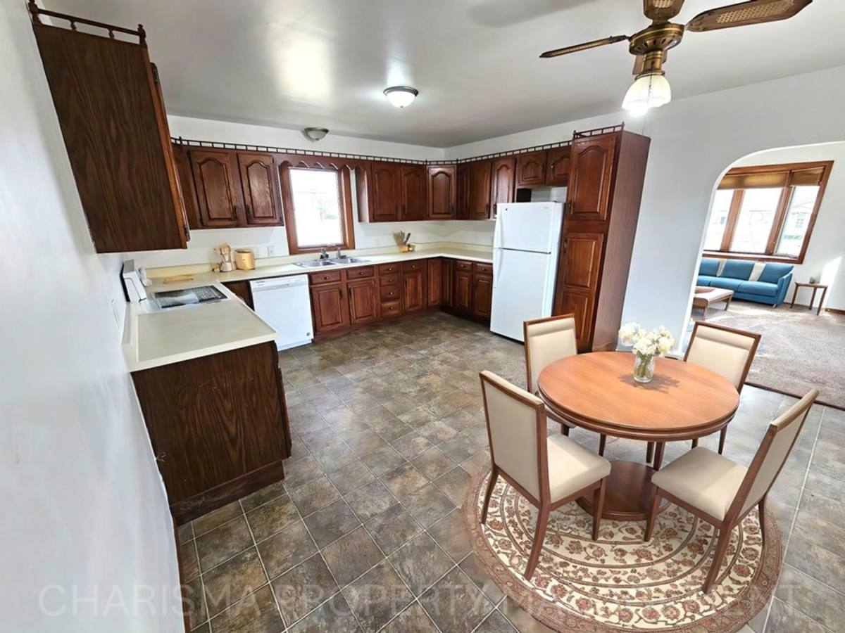Apartment for rent at 805 4th St, Garretson, SD 57030