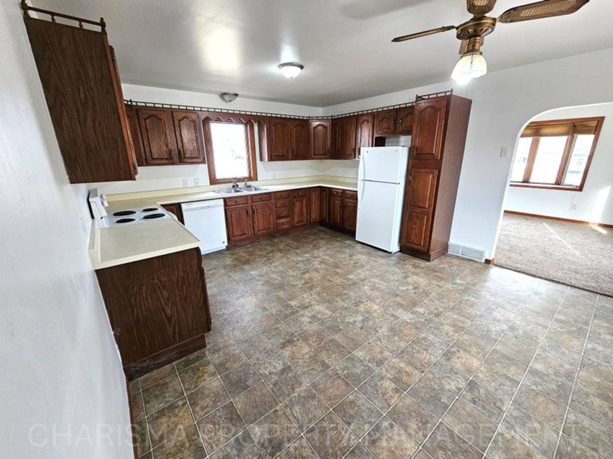 Apartment for rent at 805 4th St, Garretson, SD 57030