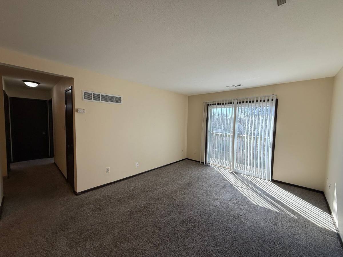 Apartment for rent at 3710 56th St, Des Moines, IA 50310