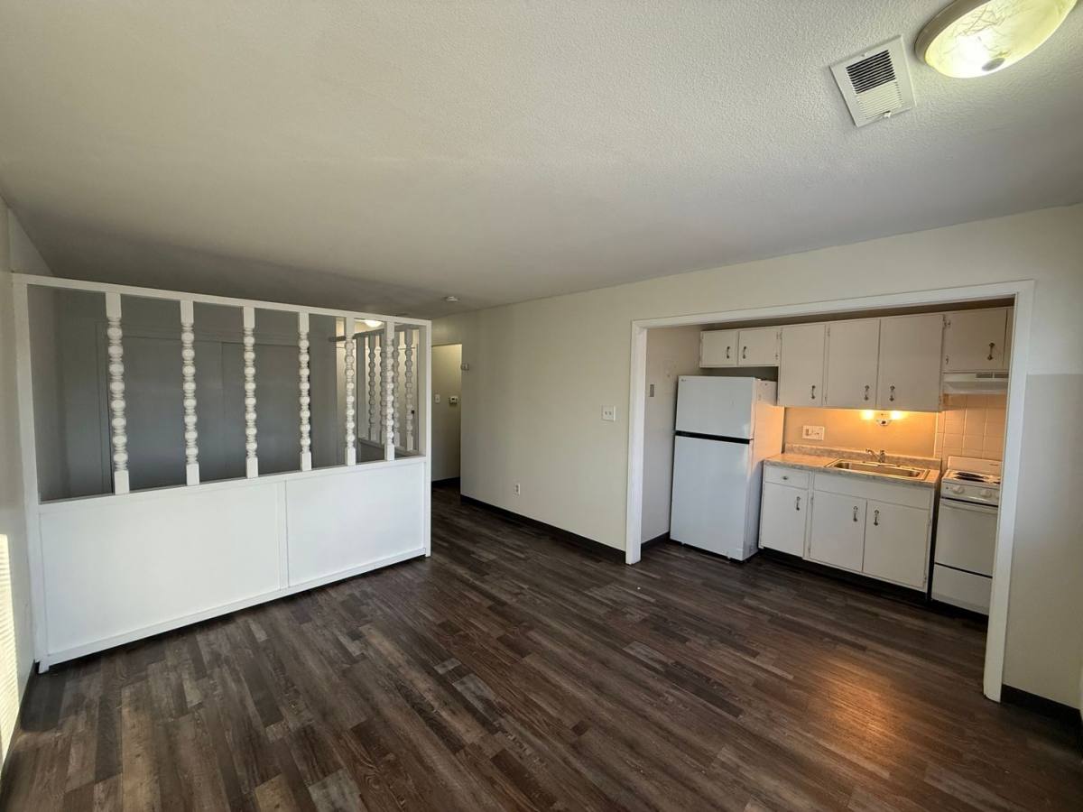 Apartment for rent at 3710 56th St, Des Moines, IA 50310