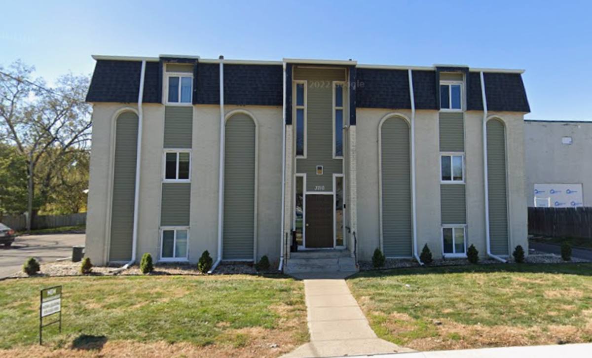 Apartment for rent at 3710 56th St, Des Moines, IA 50310