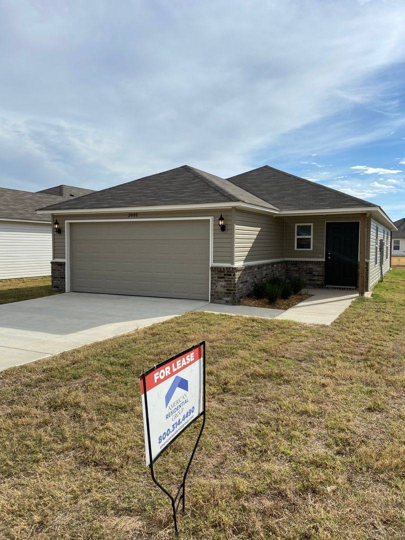 House for rent at 2008 Peony St, North Little Rock, AR 72117