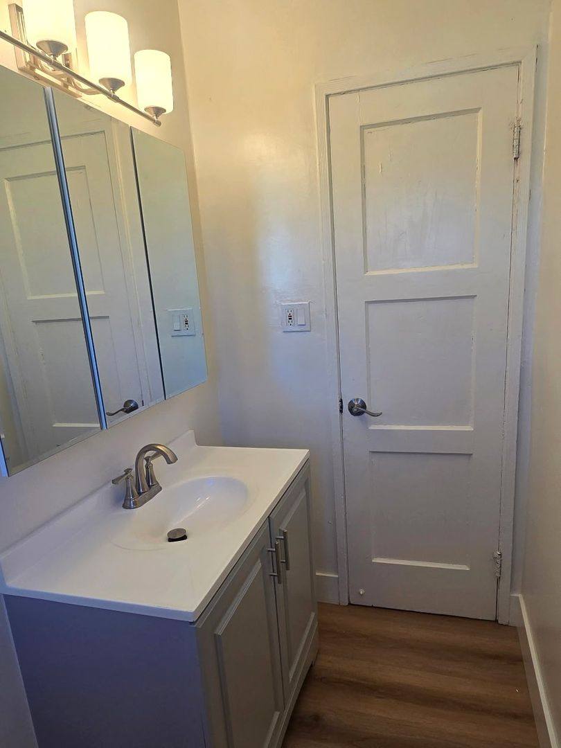 Apartment for rent at 1631 S Bronson Ave, Los Angeles, CA 90019