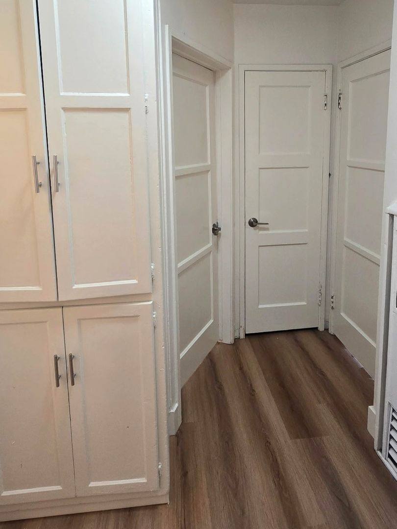 Apartment for rent at 1631 S Bronson Ave, Los Angeles, CA 90019