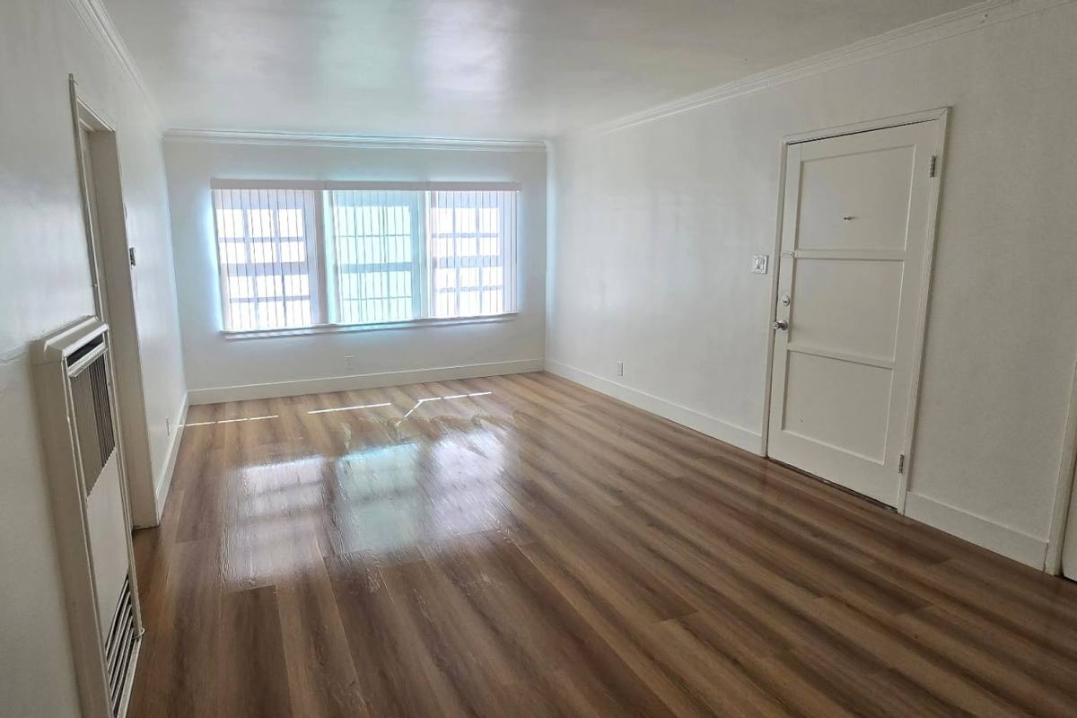 Apartment for rent at 1631 S Bronson Ave, Los Angeles, CA 90019