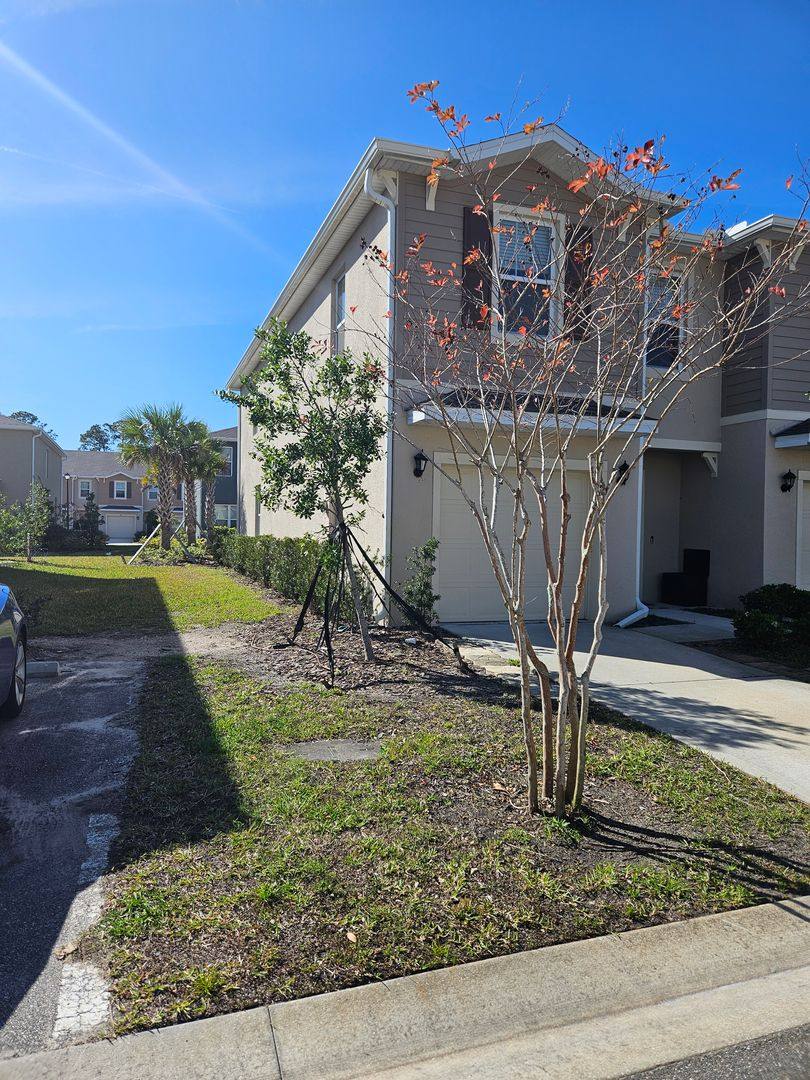 Townhouse for rent at 44 Bella Oaks Dr, Port Orange, FL 32129