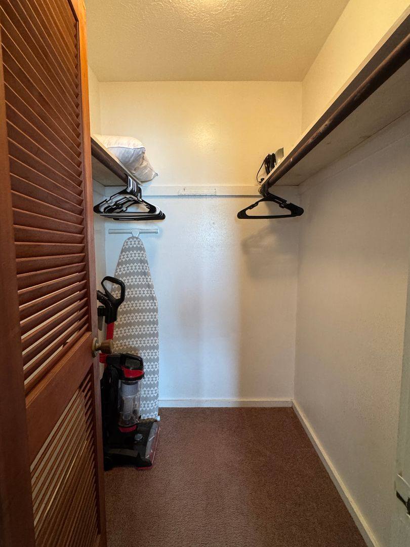 Apartment for rent at 24 Pukihae St, Hilo, HI 96720