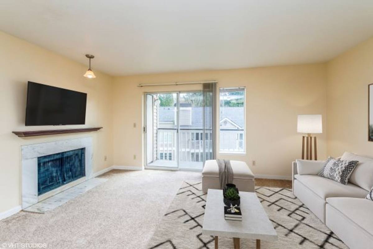 Apartment for rent at 33311 18th Lane S, Federal Way, WA 98003