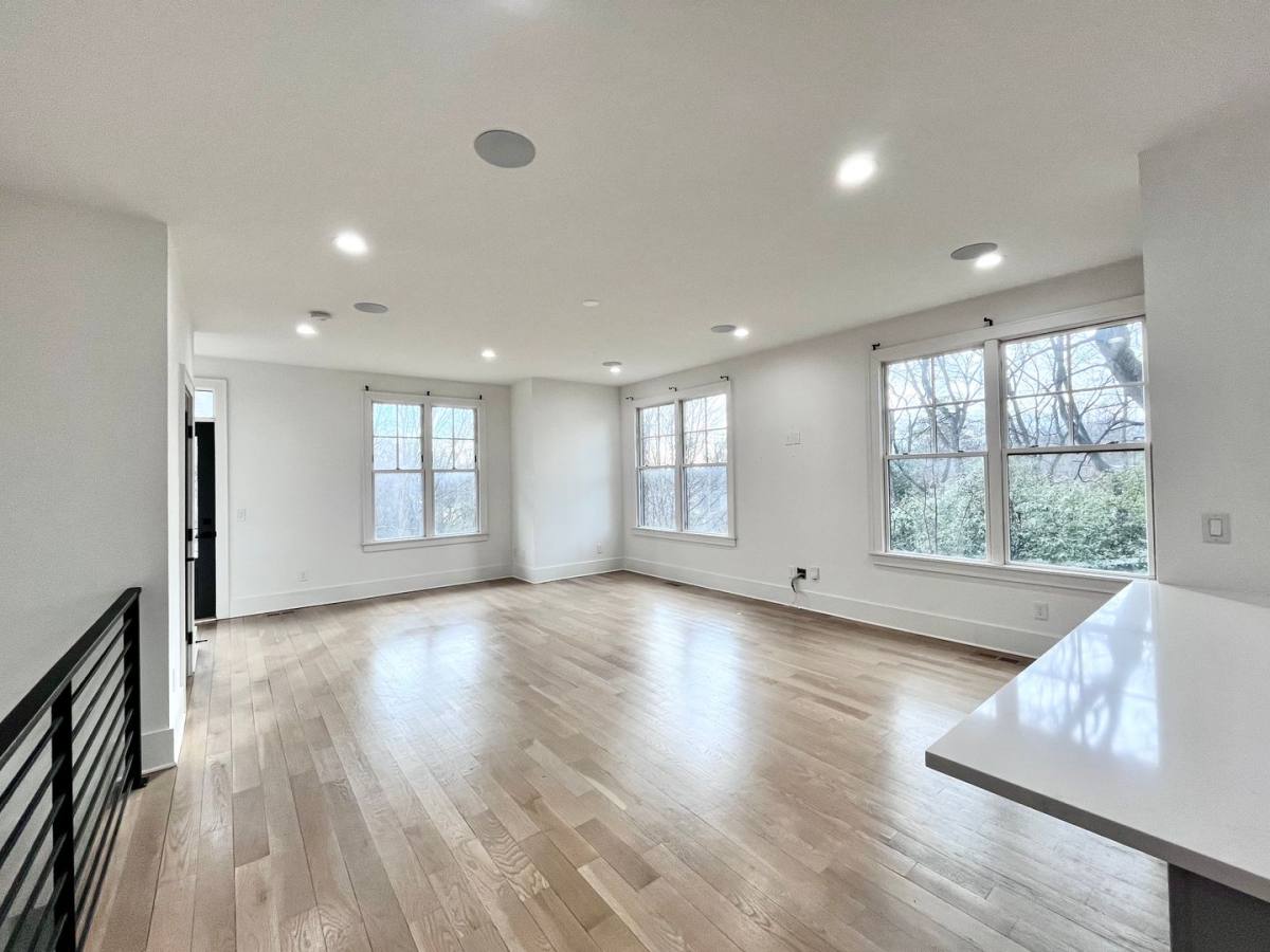 Townhouse for rent at 614 W Blvd, Charlotte, NC 28203
