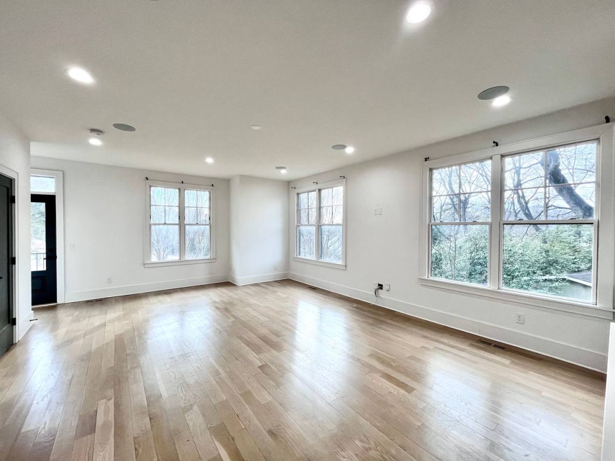 Townhouse for rent at 614 W Blvd, Charlotte, NC 28203