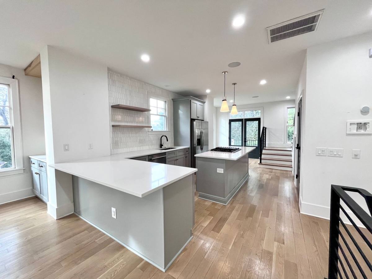 Townhouse for rent at 614 W Blvd, Charlotte, NC 28203