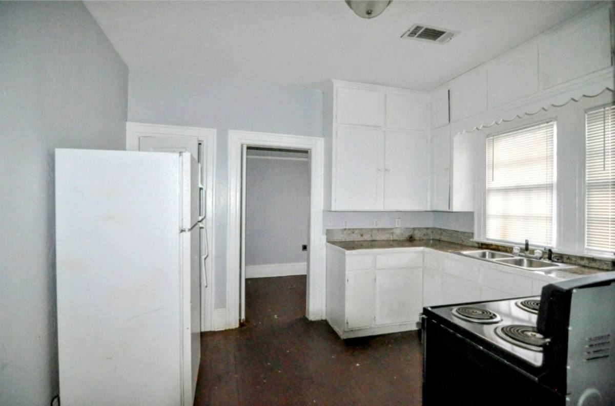 Apartment for rent at 2030 Madison Ave, Montgomery, AL 36107