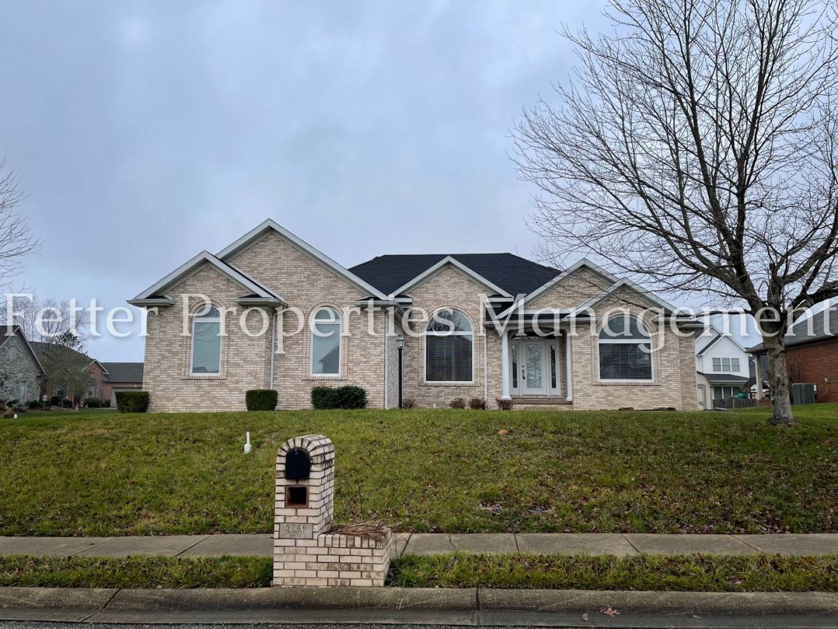 House for rent at 5746 Winnett Dr, Evansville, IN 47711