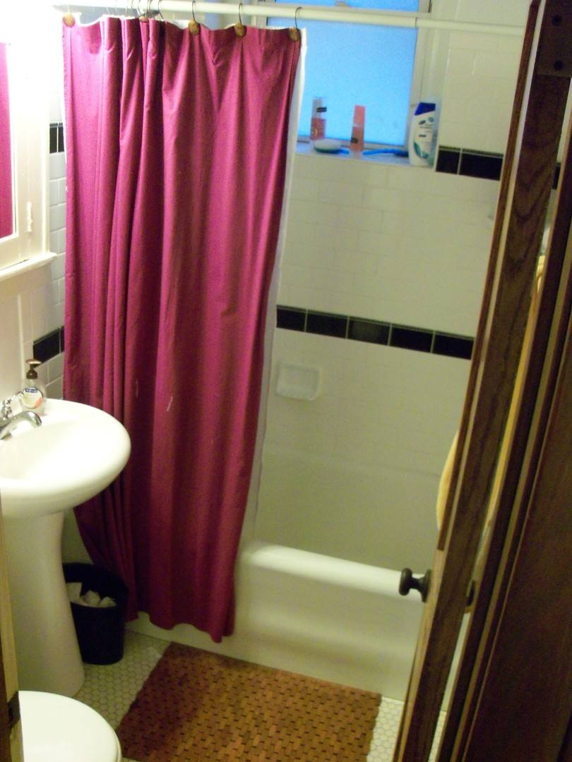 Apartment for rent at 2506 1st Ave S, Minneapolis, MN 55404
