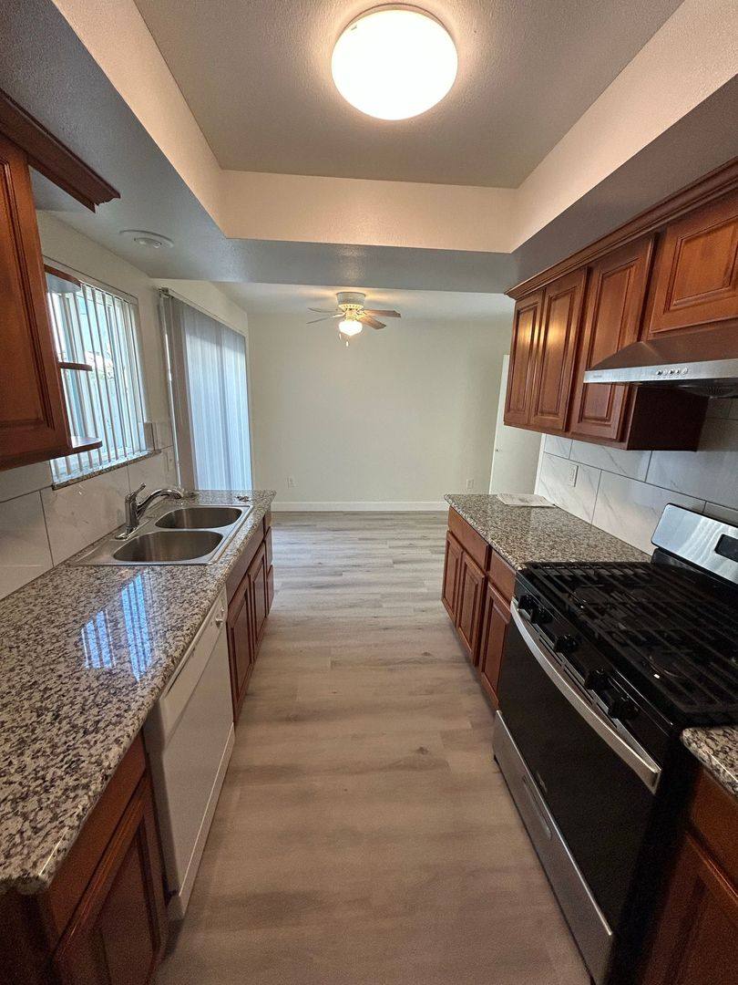 Apartment for rent at 1501 Estate Dr, La Habra, CA 90631