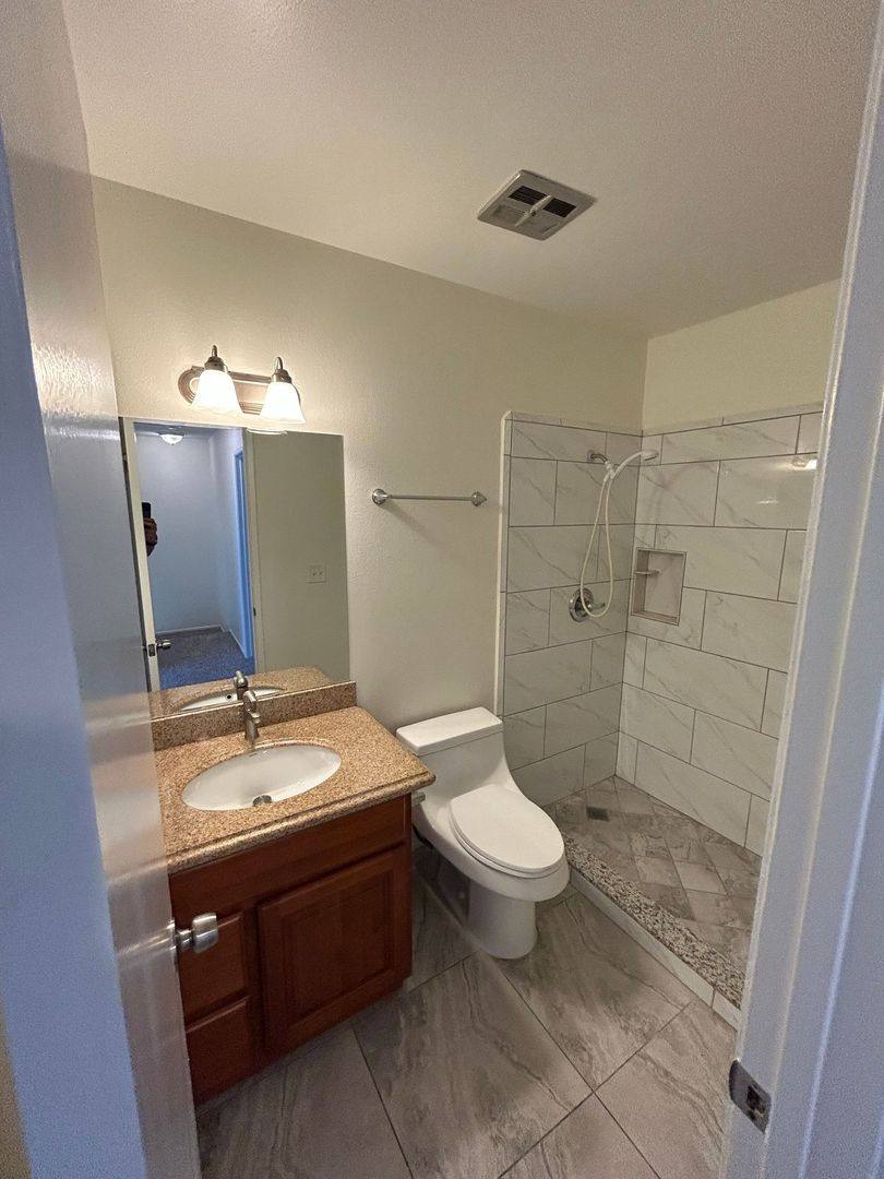 Apartment for rent at 1501 Estate Dr, La Habra, CA 90631