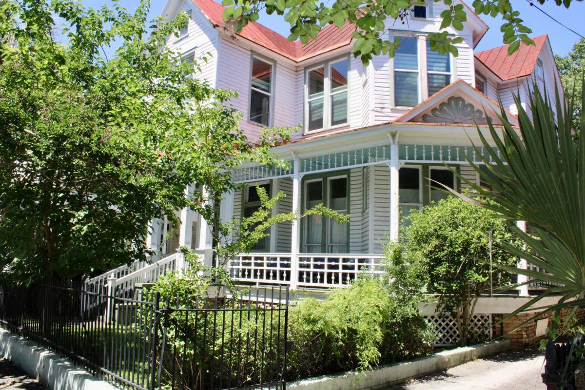 House for rent at 254 Rutledge Ave, Charleston, SC 29403