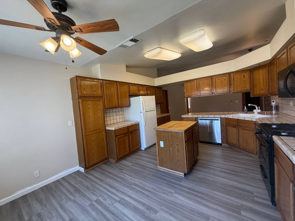 House for rent at 1105 S Jeffrey Court, Visalia, CA 93292