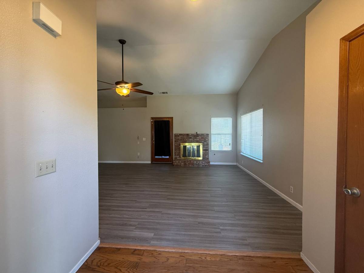 House for rent at 1105 S Jeffrey Court, Visalia, CA 93292