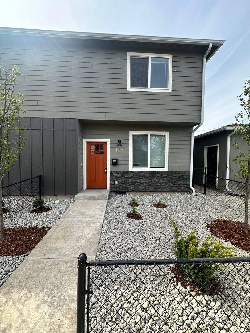 Apartment for rent at 1211 N Cannon St, Spokane, WA 99201