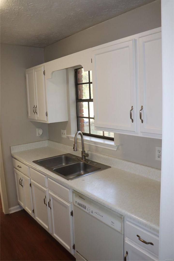 House for rent at 760 N Burbank Dr, Montgomery, AL 36117
