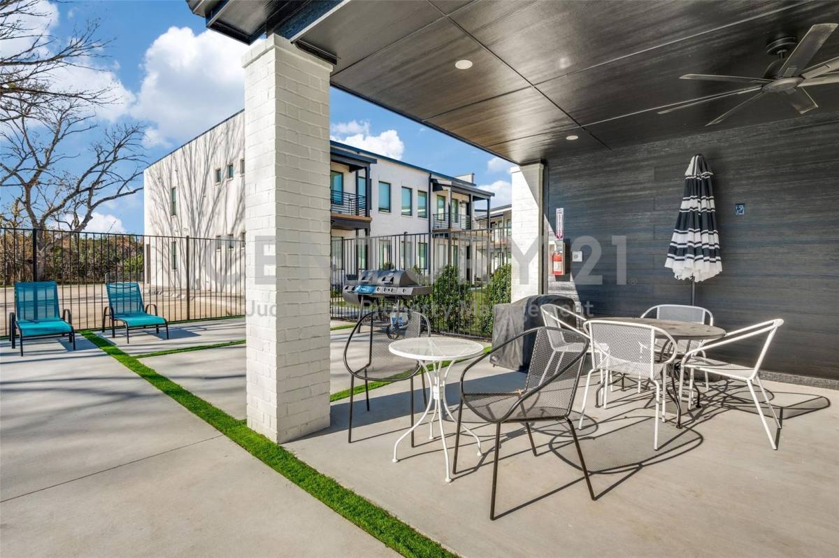 Apartment for rent at 408 Dr Martin Luther King Jr Blvd, Waxahachie, TX 75165