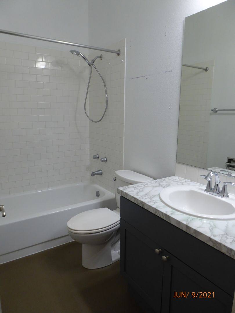 Apartment for rent at 1417 Boylston Ave, Seattle, WA 98122