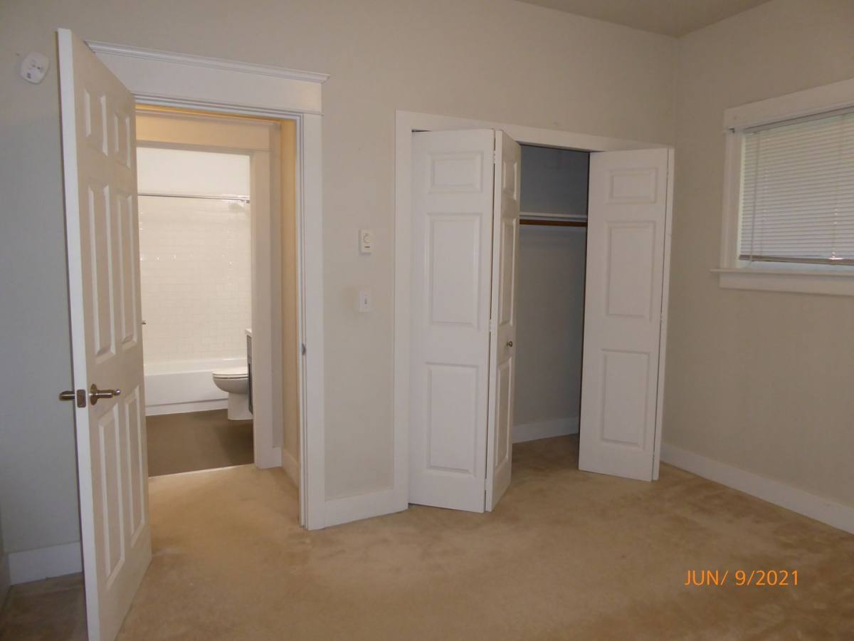 Apartment for rent at 1417 Boylston Ave, Seattle, WA 98122