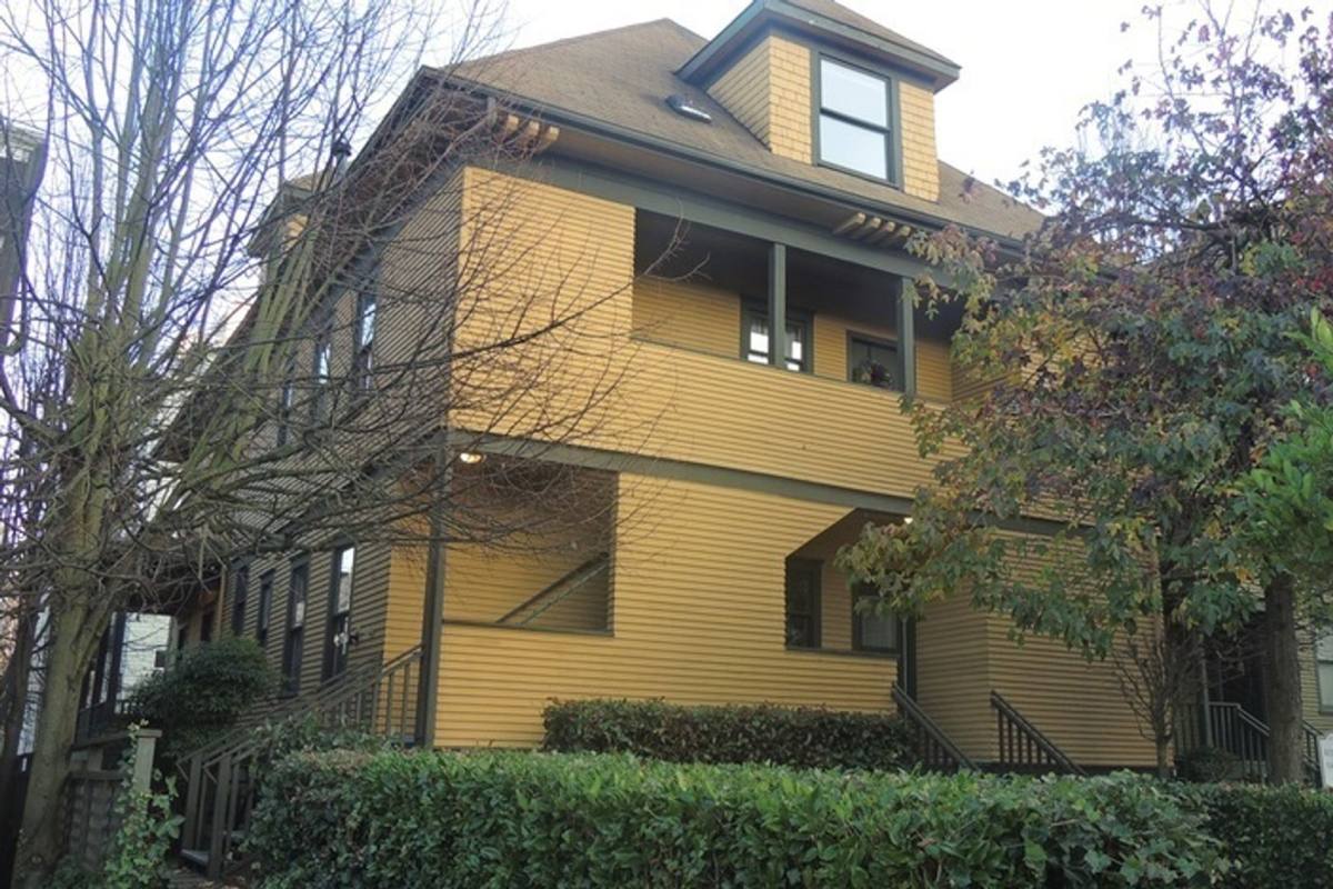 Apartment for rent at 1417 Boylston Ave, Seattle, WA 98122