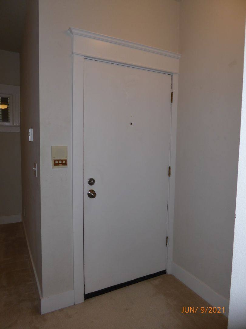 Apartment for rent at 1417 Boylston Ave, Seattle, WA 98122