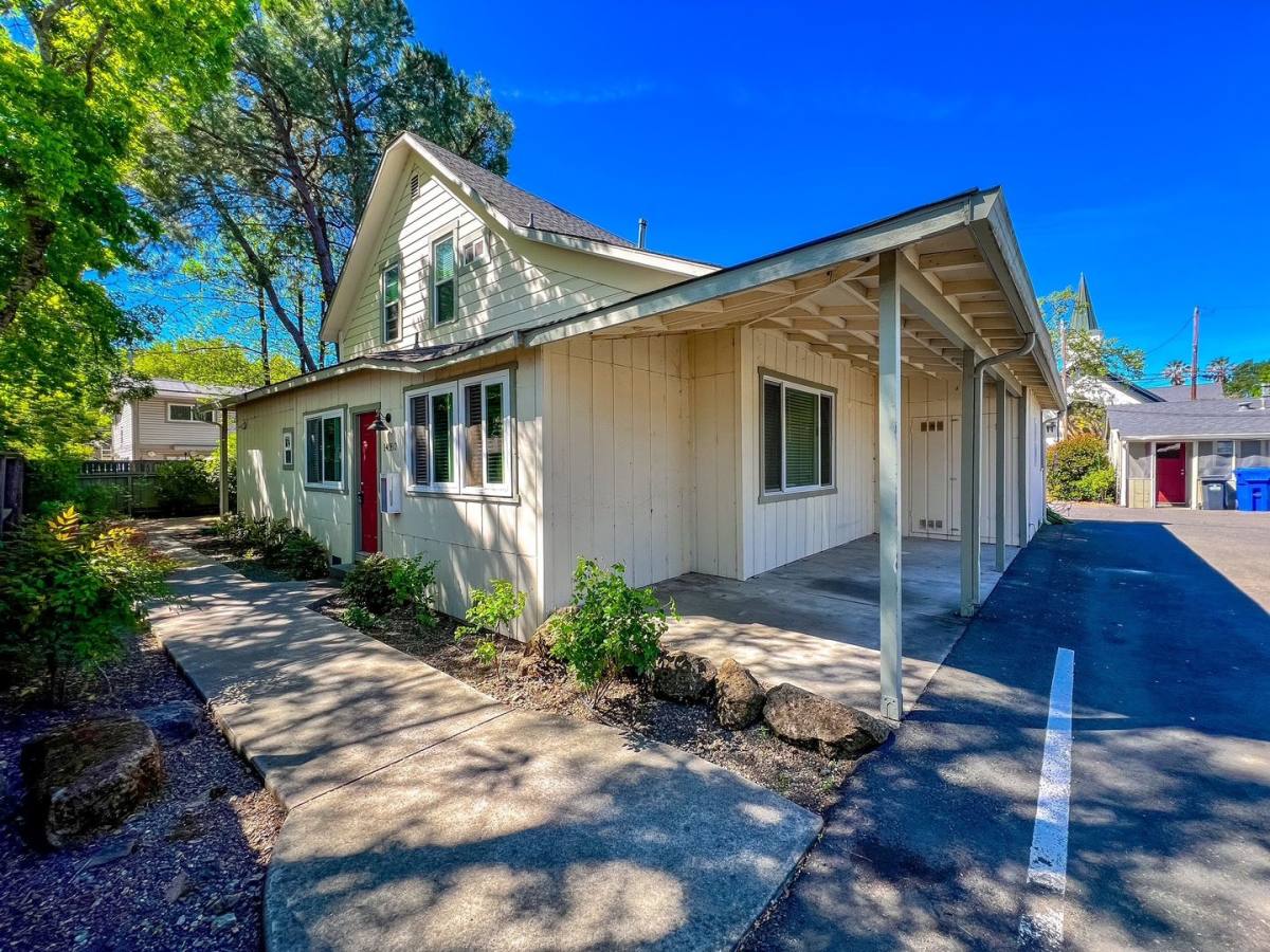 Apartment for rent at 1404-1410 Third St, Calistoga, CA 94515