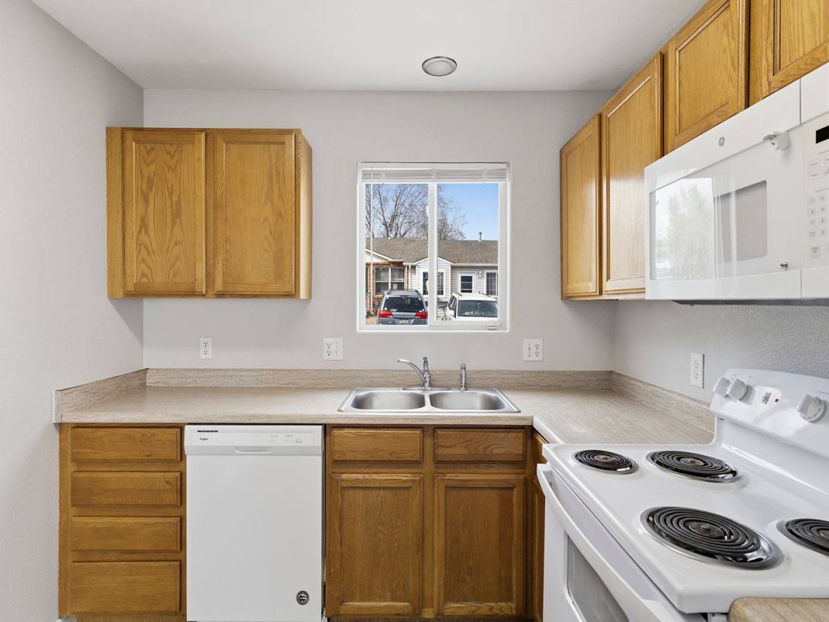 Townhouse for rent at 1321 Darrell Rd, Evans, CO 80620