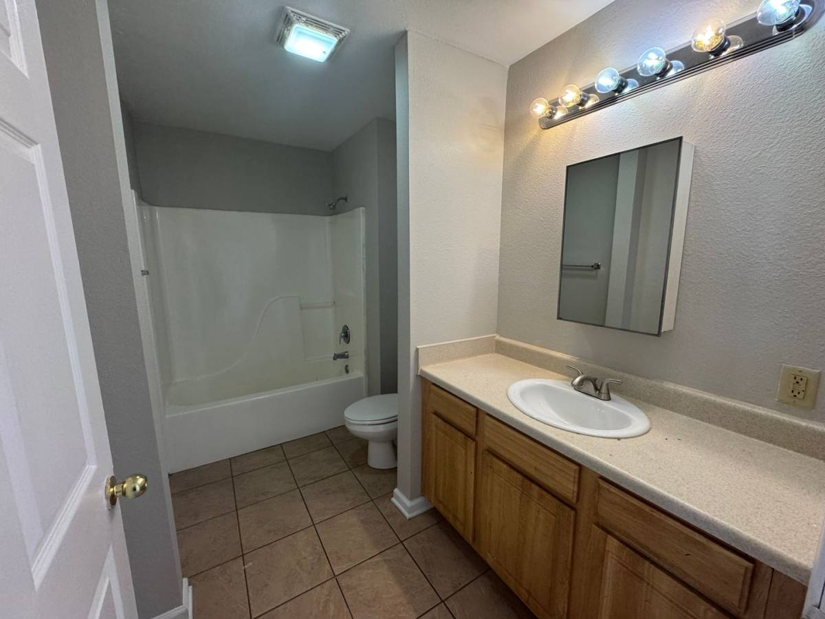 Apartment for rent at 1121 Transit Way, Murray, KY 42071