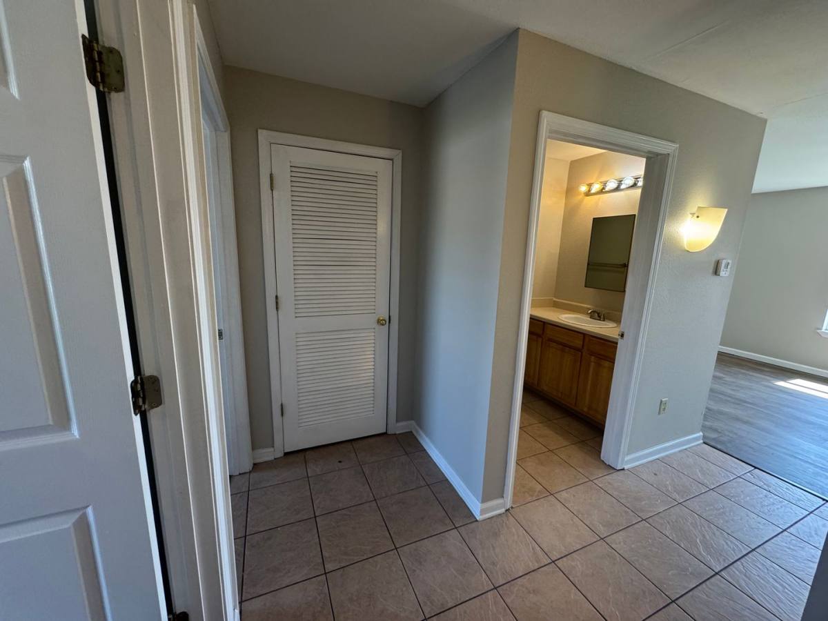 Apartment for rent at 1121 Transit Way, Murray, KY 42071