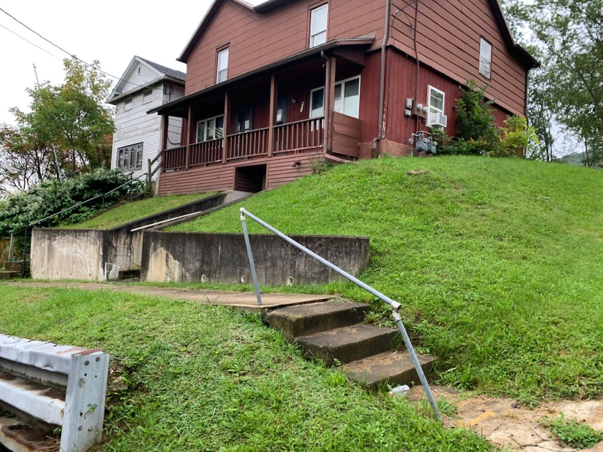 Townhouse for rent at 398-400 Sunset Dr, Corning, NY 14830