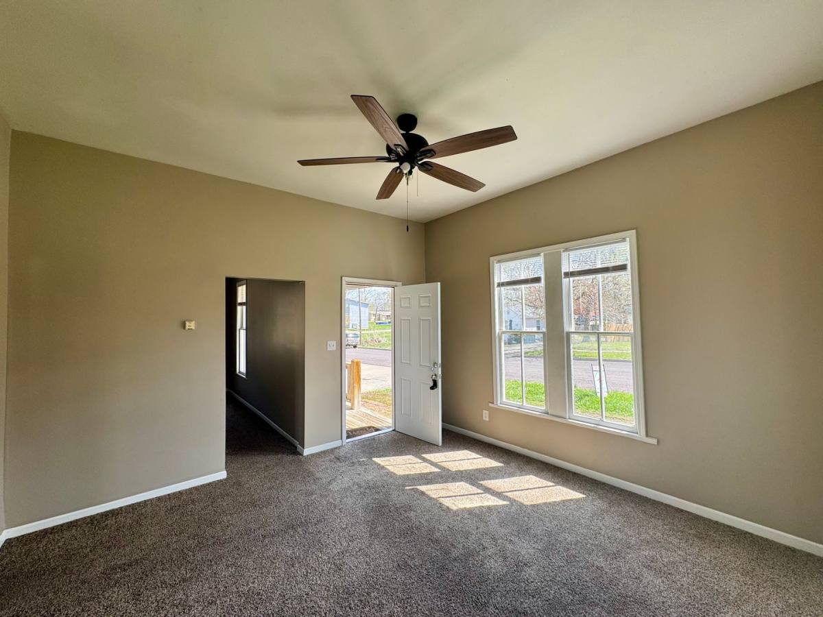 House for rent at 315 Jefferson St, Warrensburg, MO 64093