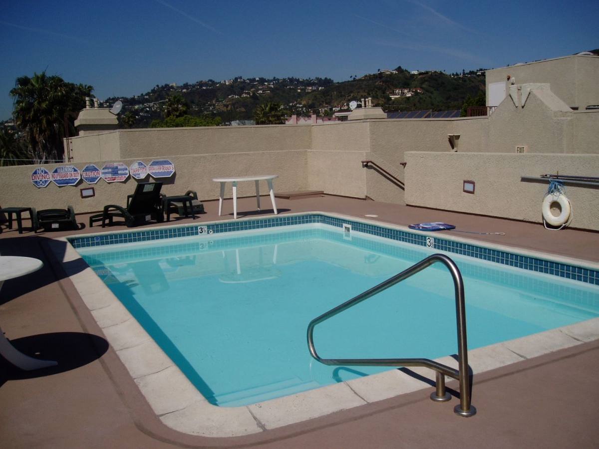 Apartment for rent at 1409 N Alta Vista Blvd, Los Angeles, CA 90046