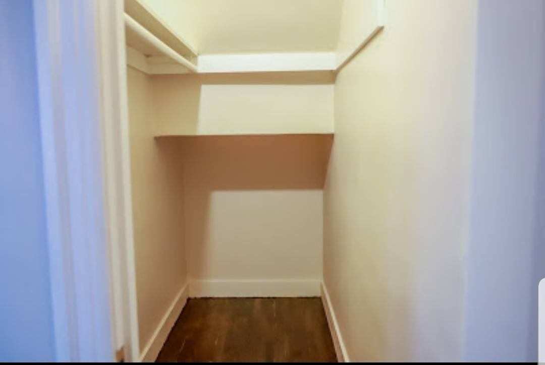 Apartment for rent at 635 Hillsborough St, Oakland, CA 94606
