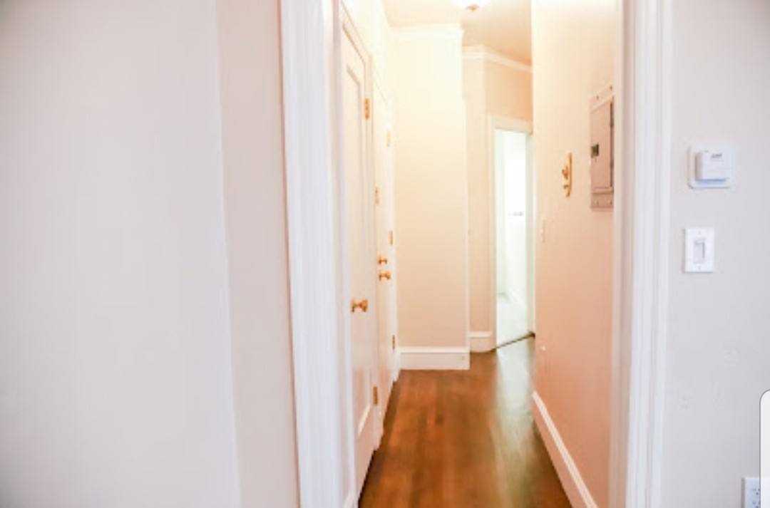 Apartment for rent at 635 Hillsborough St, Oakland, CA 94606